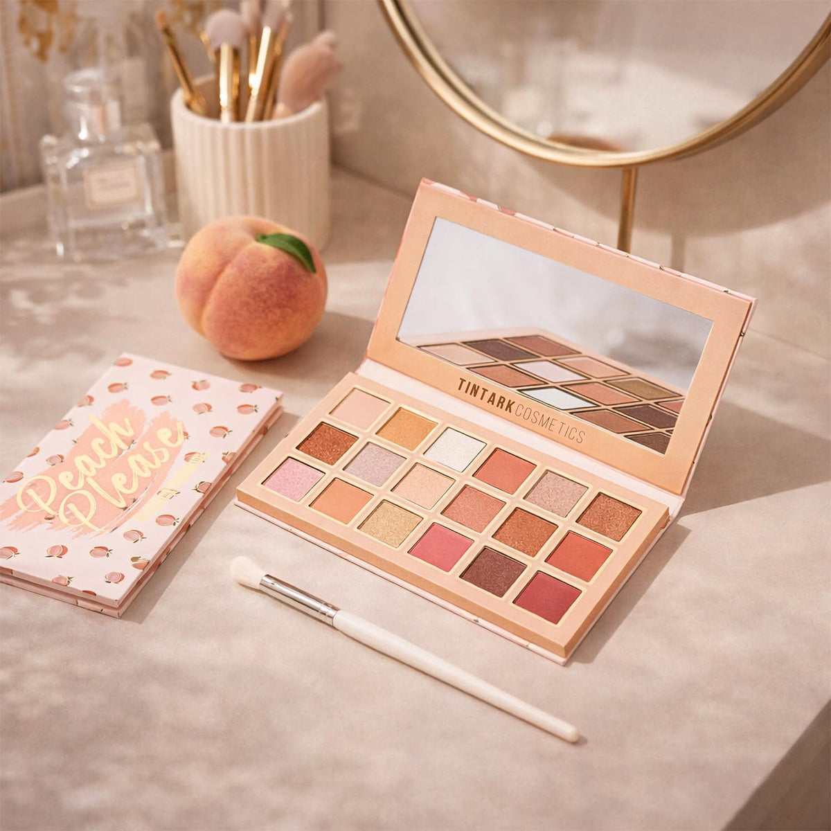 18-Shade Eyeshadow Palette V635